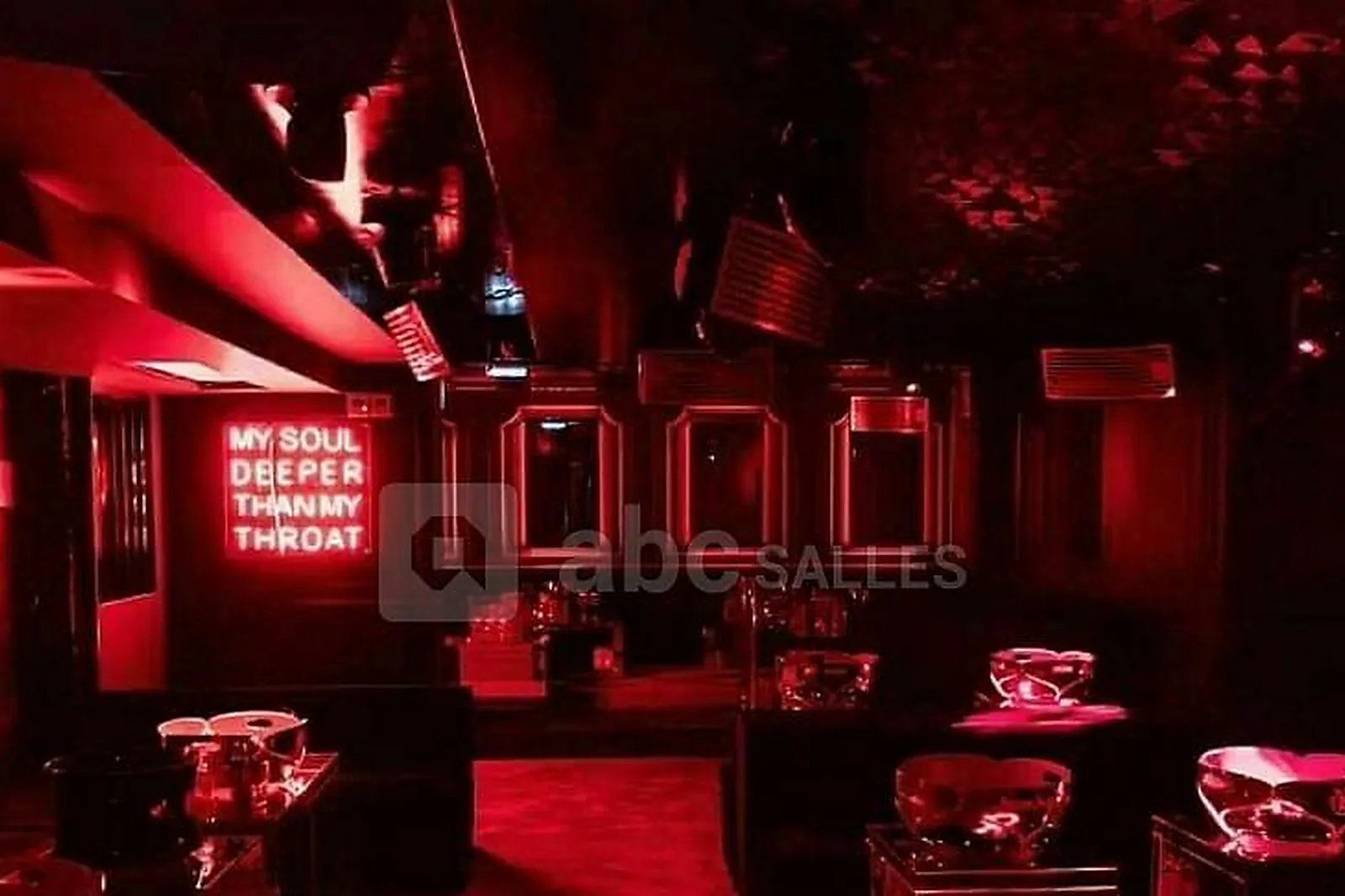 Lieux événementiels, LE LIPSTICK