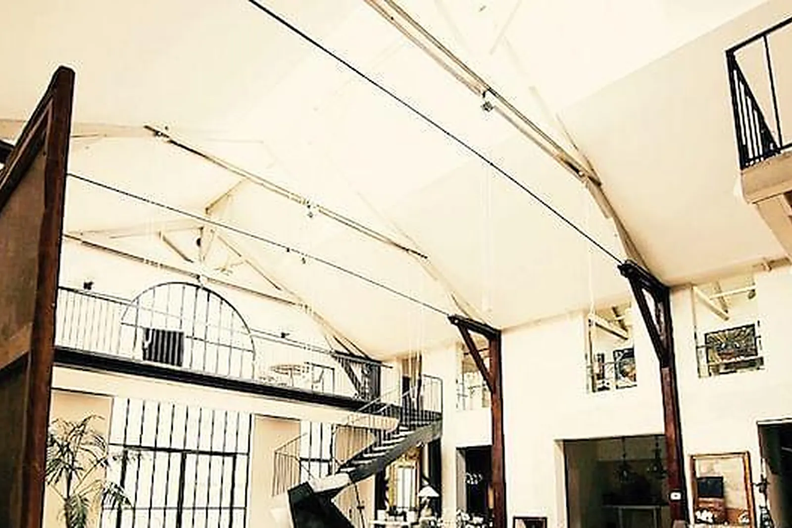 Lieux événementiels, LE LOFT D'ARTISTE