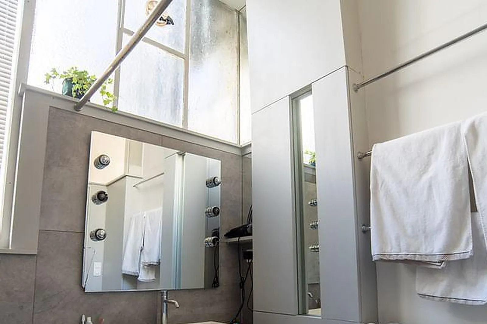 Lieux événementiels, LE LOFT DU CANAL ST MARTIN