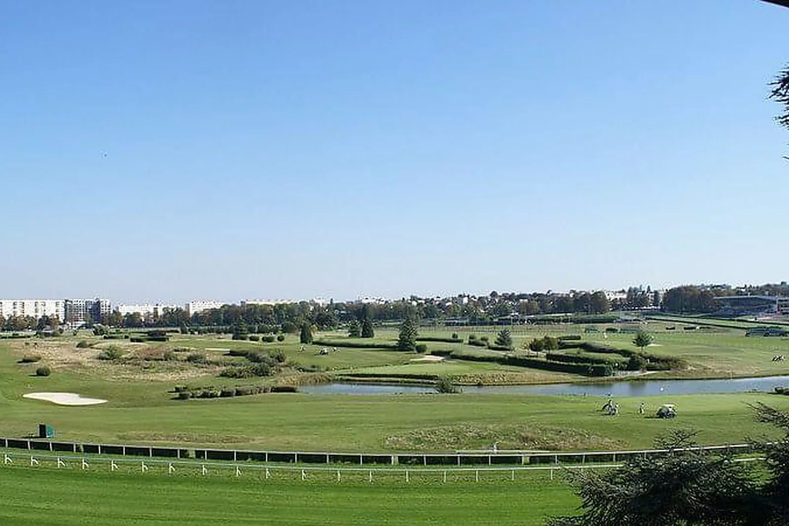 Lieux événementiels, LE MANOIR - PARIS COUNTRY CLUB