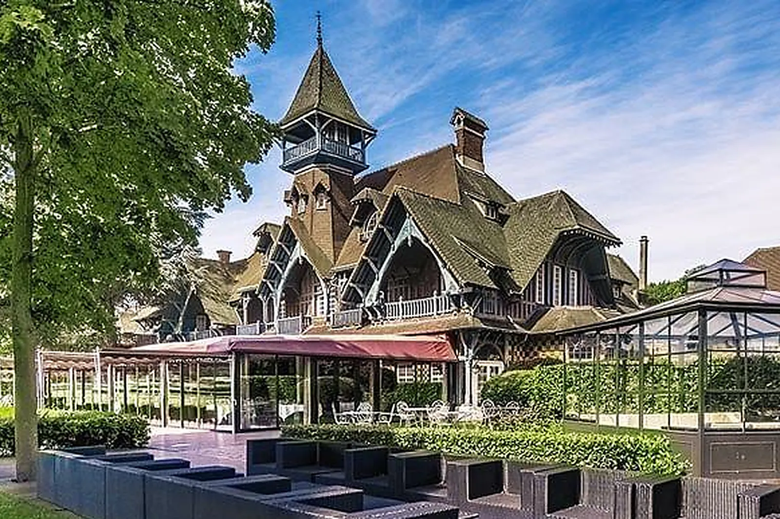 Lieux événementiels, LE MANOIR - PARIS COUNTRY CLUB