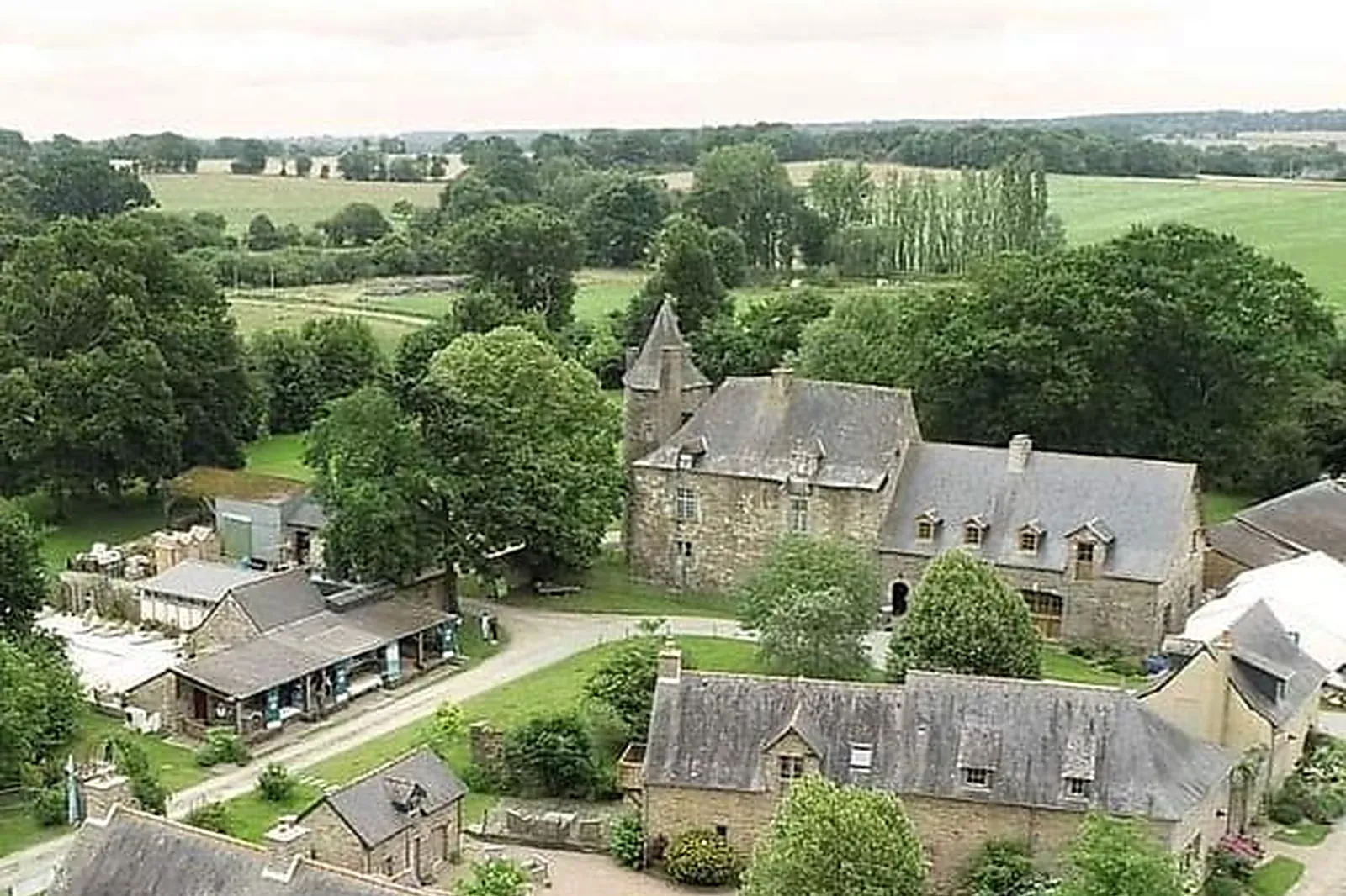 Lieux événementiels, LE MANOIR DE LA PERDRILAIS