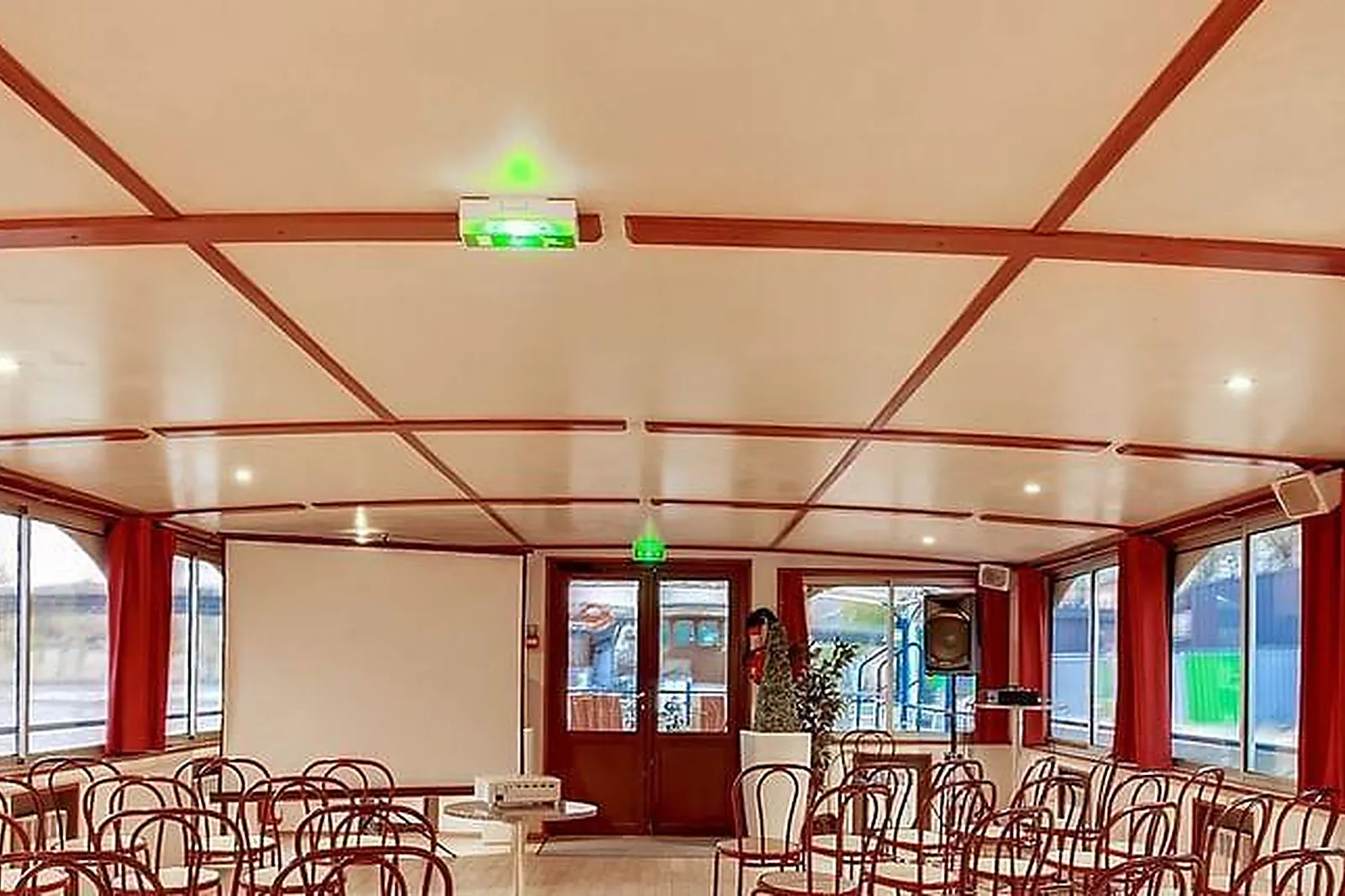 Lieux événementiels, LE MARTIN-PÊCHEUR