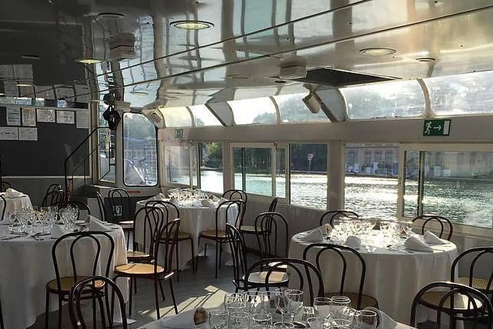 Lieux événementiels, LE MARTIN-PÊCHEUR