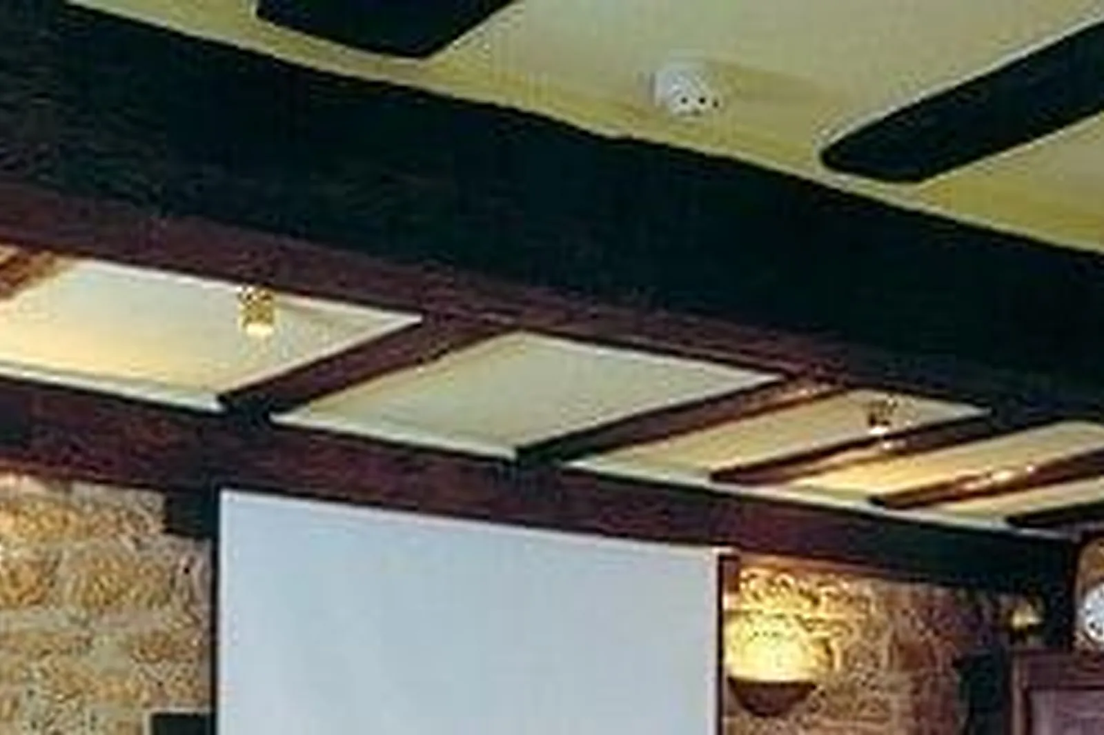 Lieux événementiels, LE MARÉCHAL ****