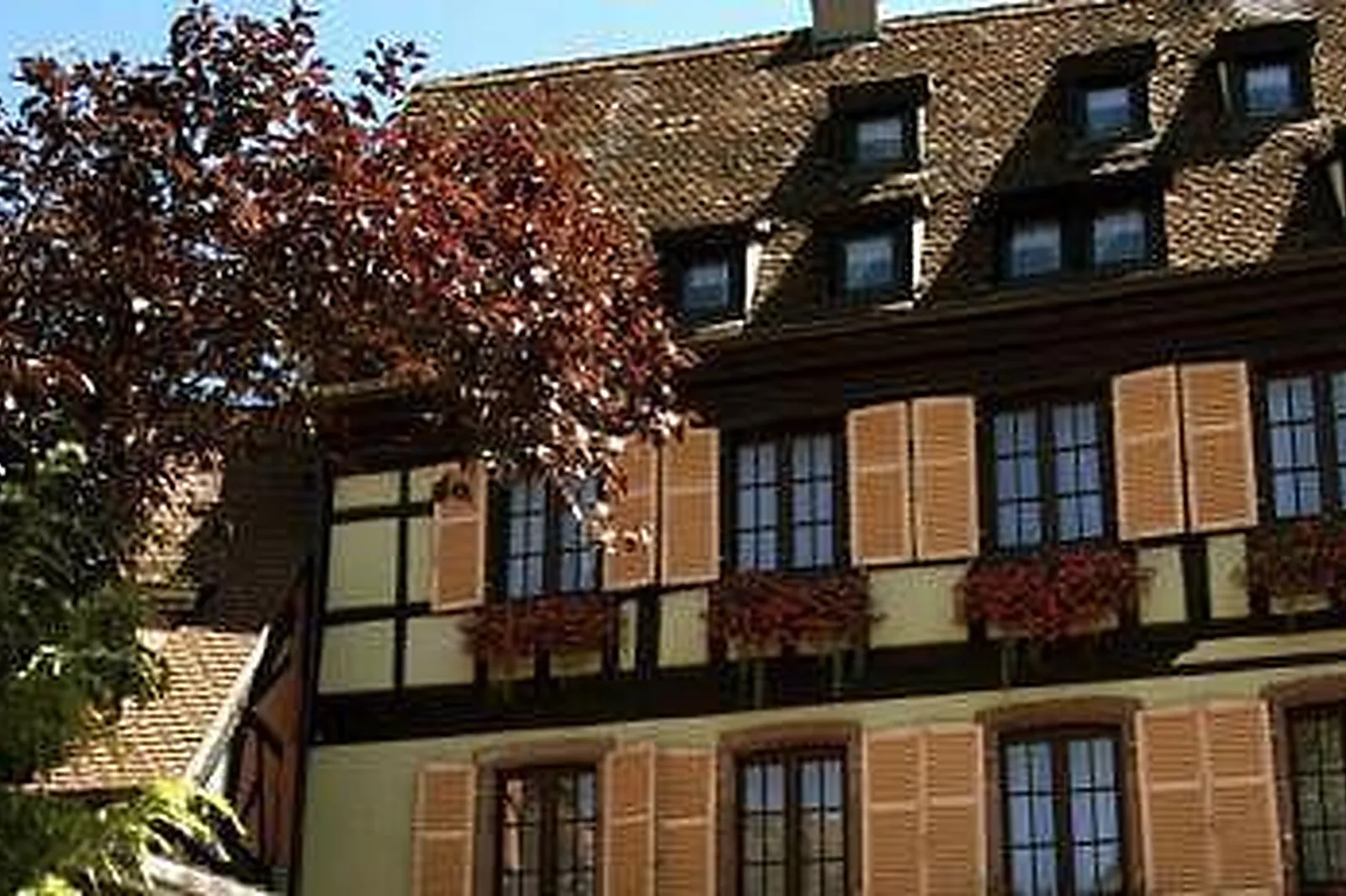 Lieux événementiels, LE MARÉCHAL ****