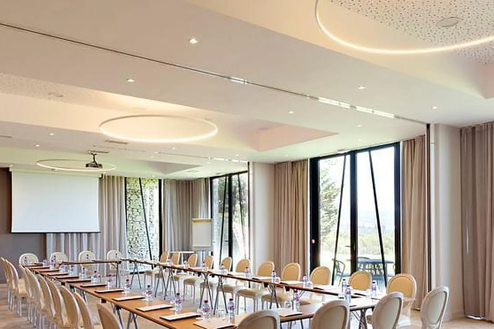 Lieux événementiels, LE MAS DES HERBES BLANCHES RELAIS & CHÂTEAUX *****