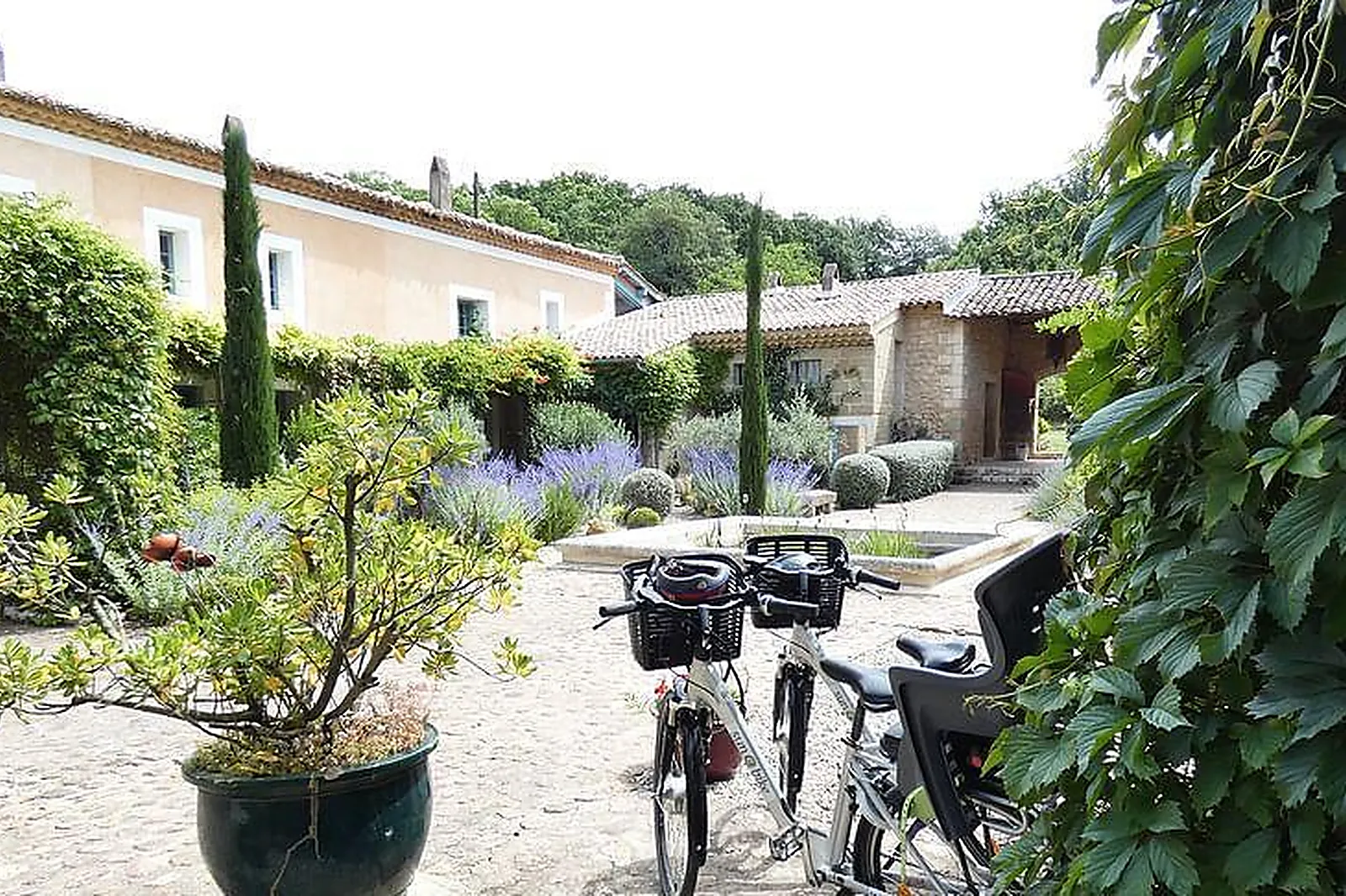 Lieux événementiels, LE MAS DES OULES