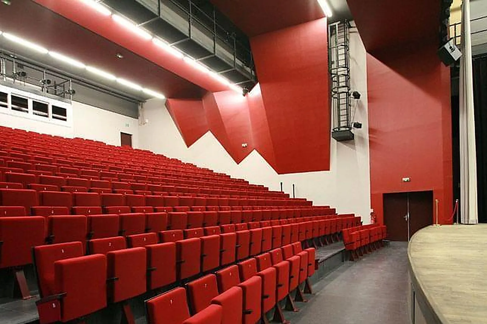 Lieux événementiels, LE MAS DES PONTS D'ARLES