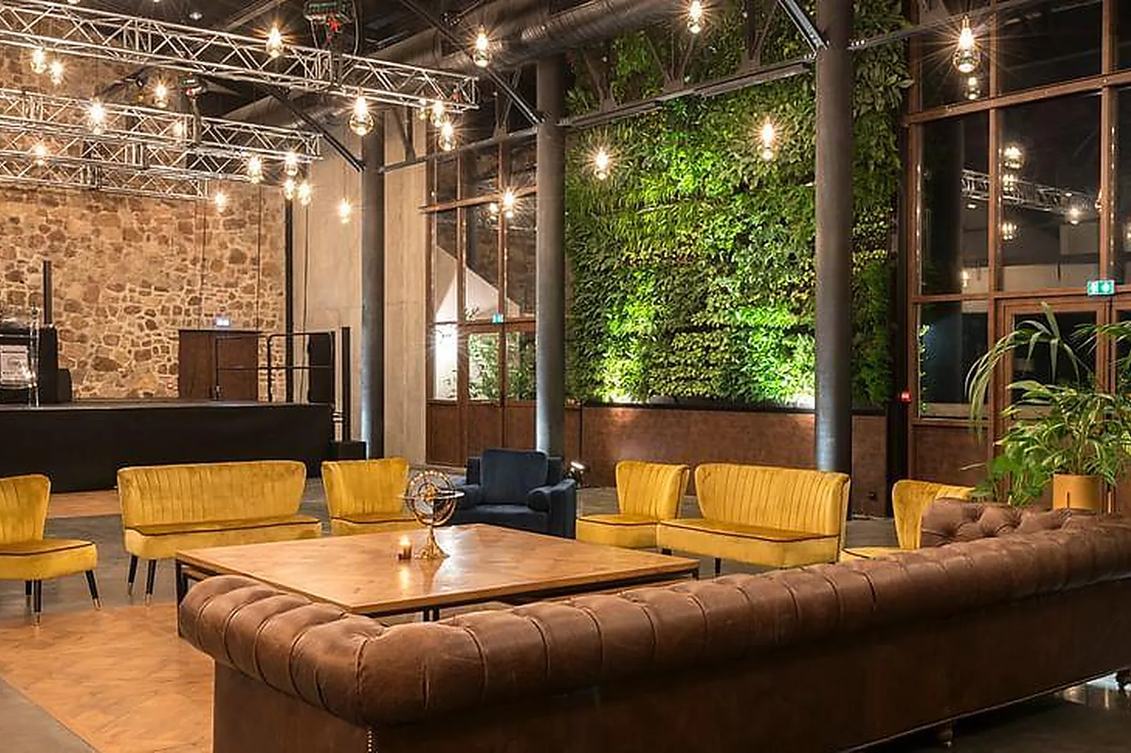 Lieux événementiels, NJ FORMATIONS