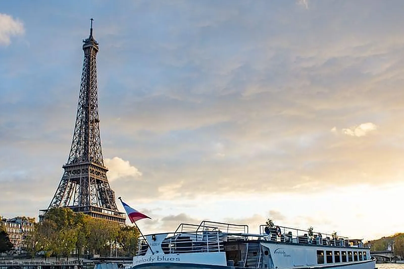 Lieux événementiels, LE MELODY BLUES
