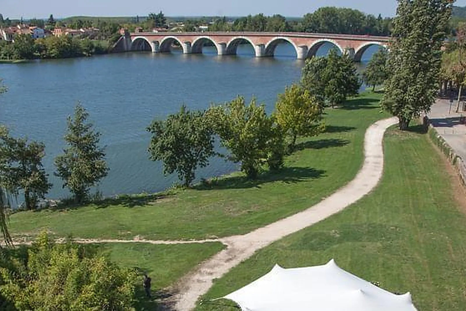 Lieux événementiels, RÉSIDENCE ELLA