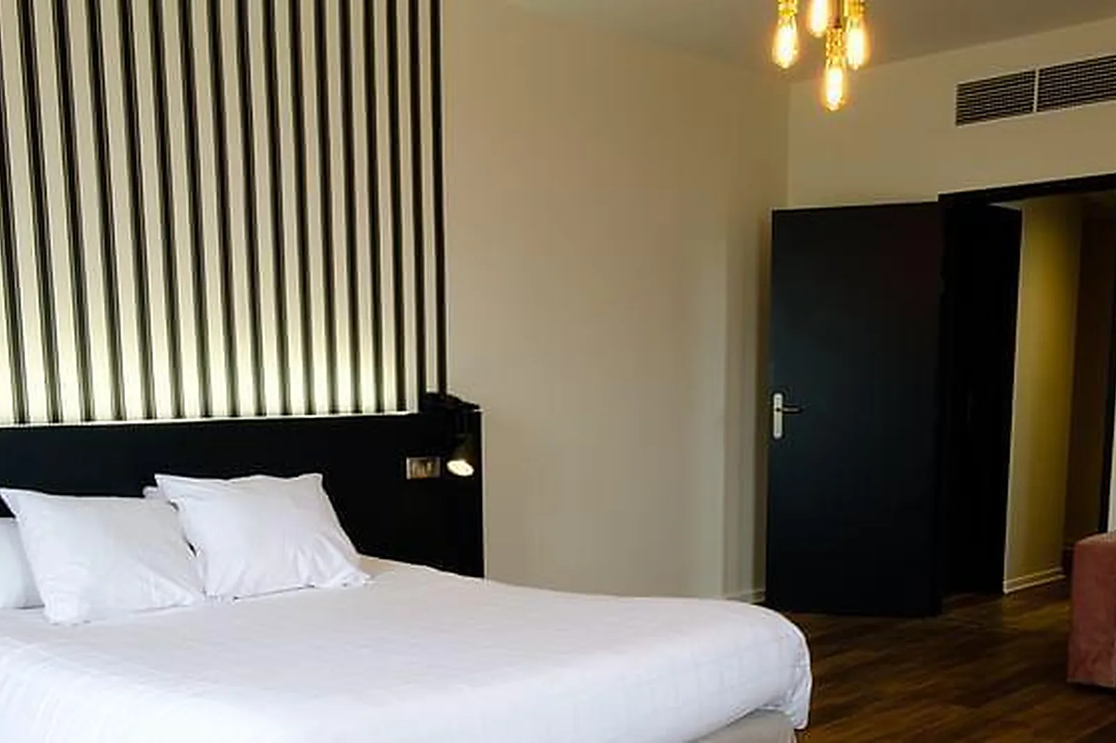 Lieux événementiels, RÉSIDENCE ELLA