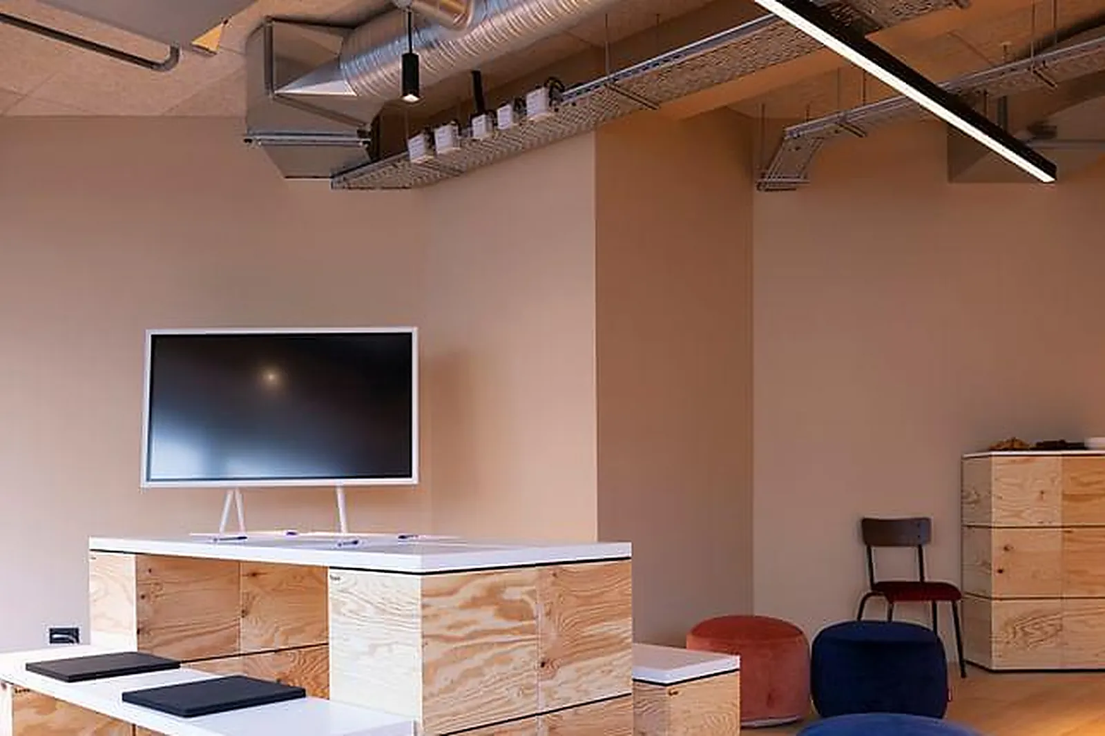 Lieux événementiels, LE NIDA