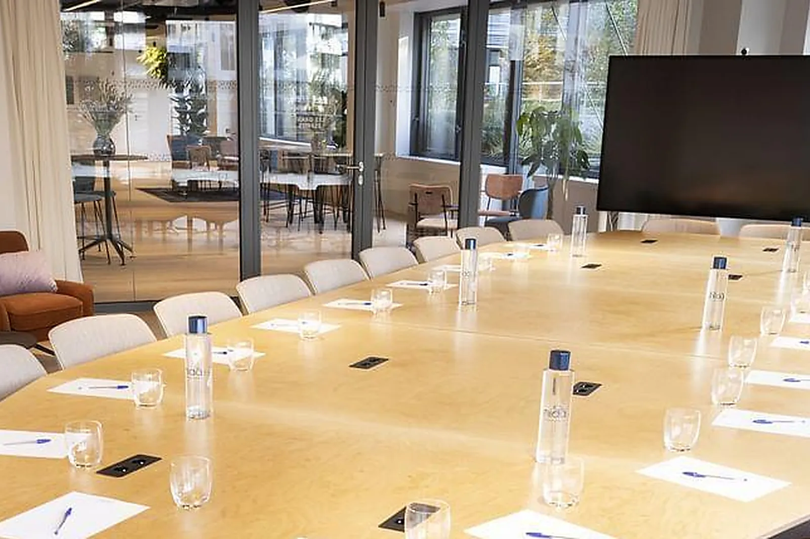 Lieux événementiels, LE NIDA