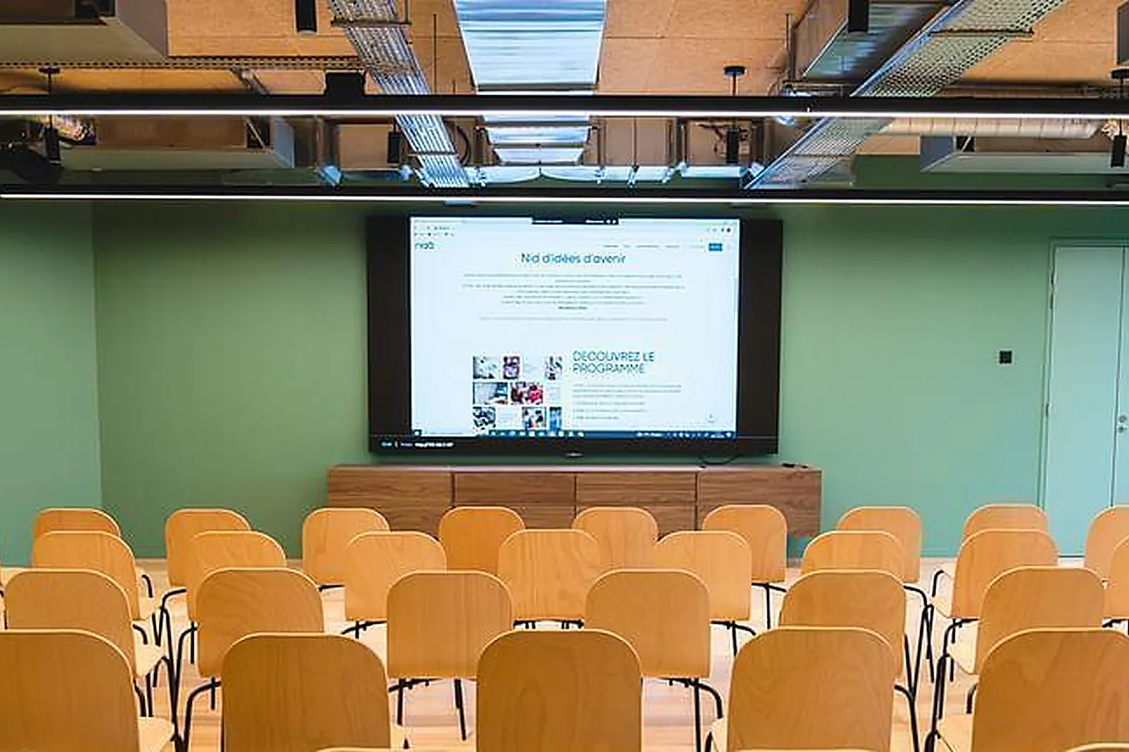 Lieux événementiels, LE NIDA