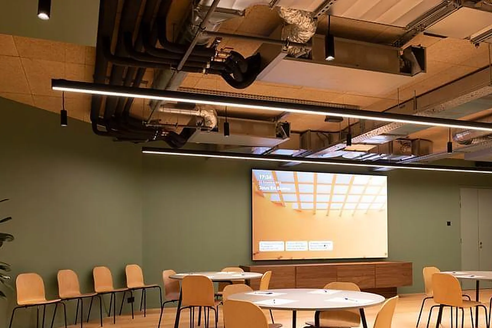 Lieux événementiels, LE NIDA