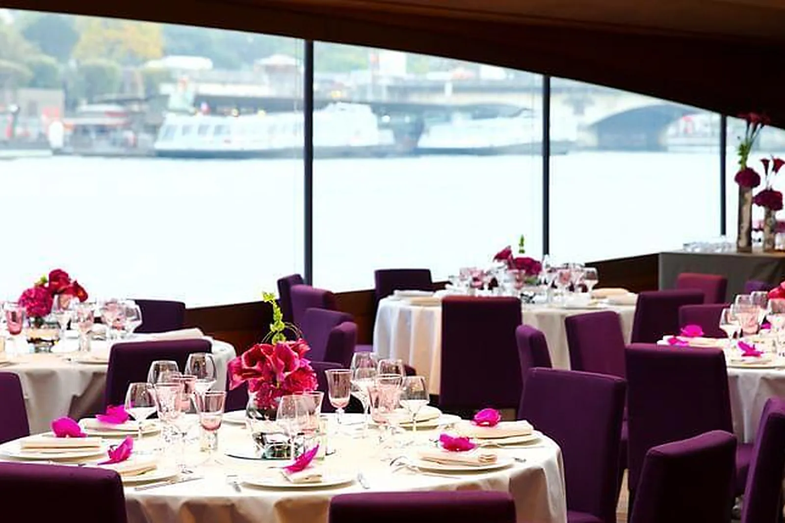 Lieux événementiels, LE PARIS