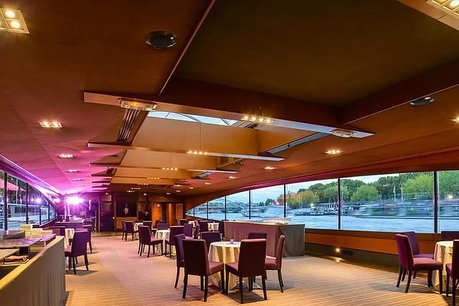 Lieux événementiels, LE PARIS