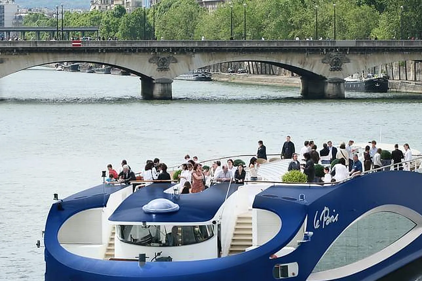 Lieux événementiels, LE PARIS