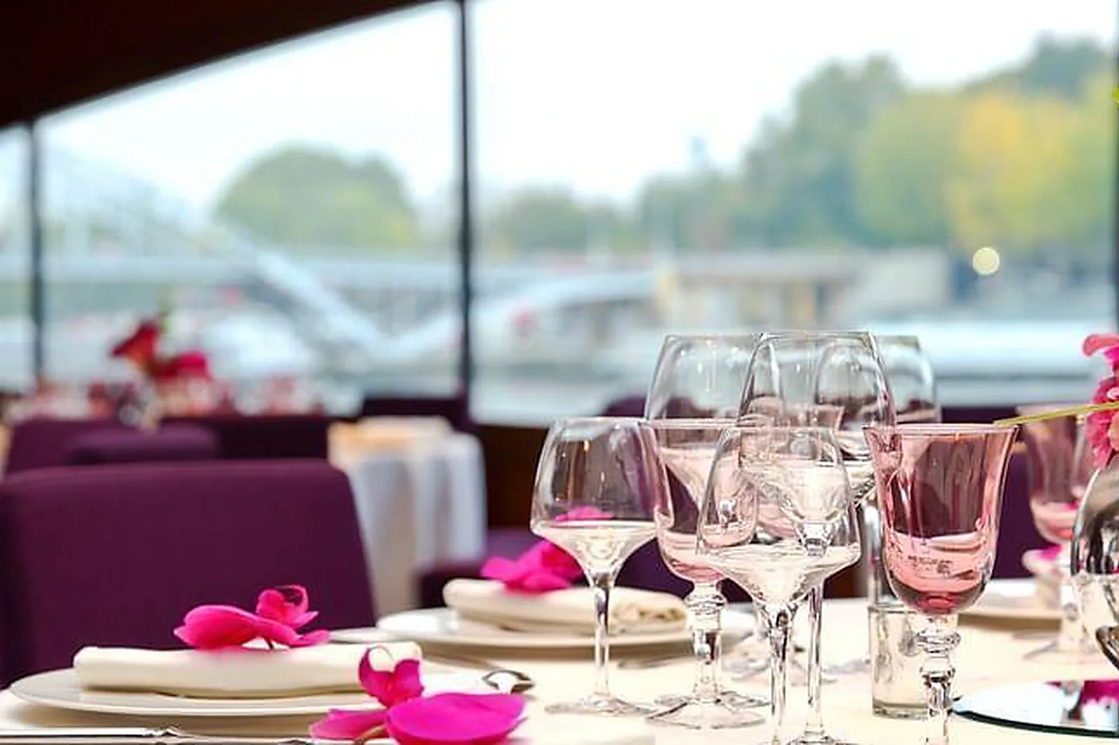 Lieux événementiels, LE PARIS