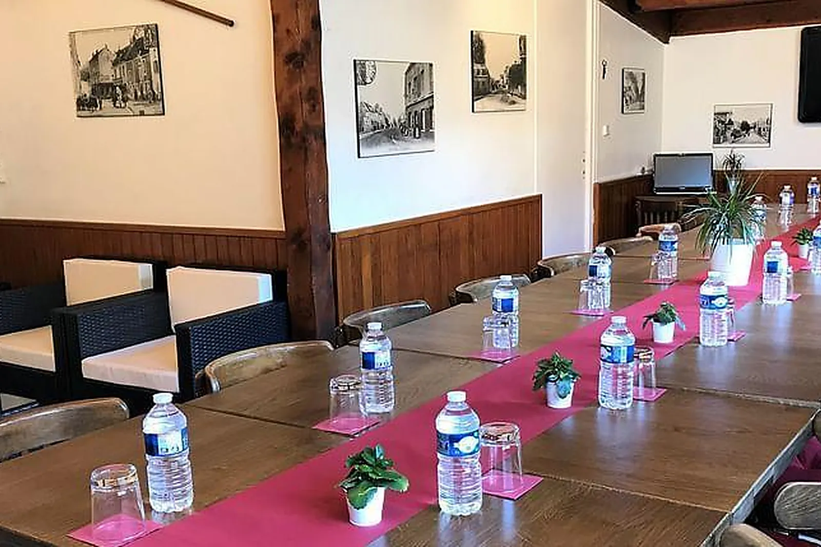 Lieux événementiels, LE PAVILLON DE L'AÉRO