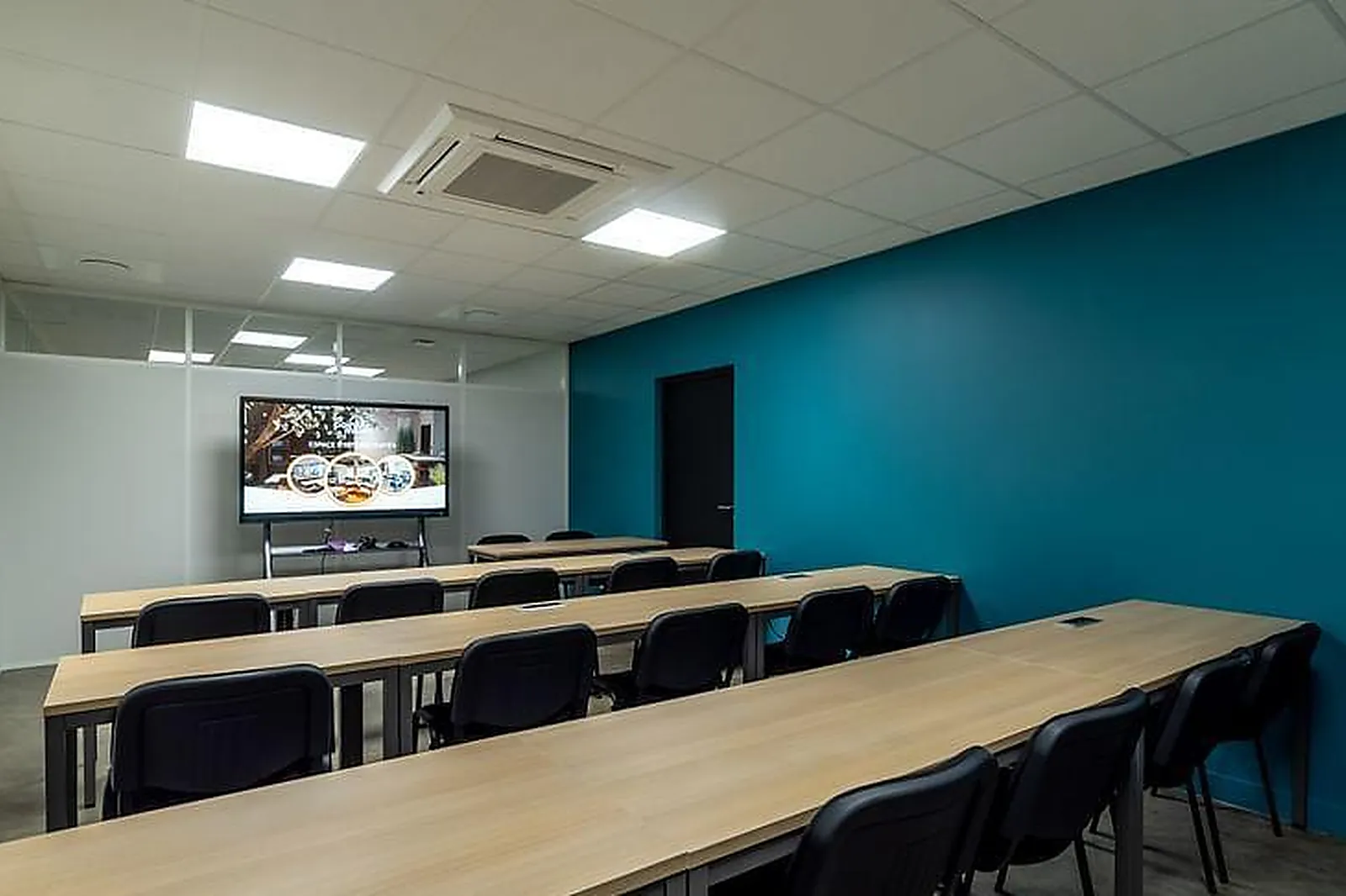 Lieux événementiels, LE POINT MILIEU