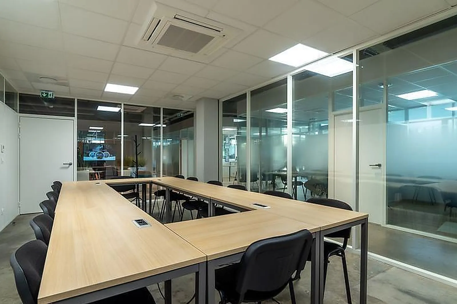 Lieux événementiels, LE POINT MILIEU