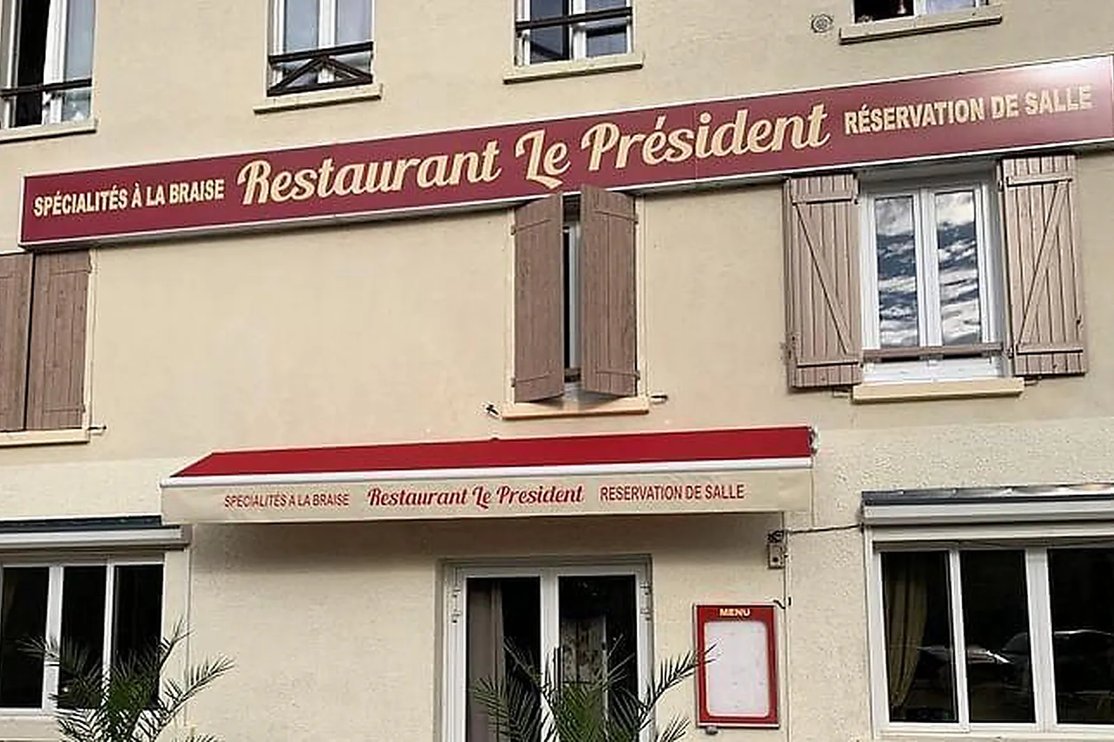 Lieux événementiels, LE PRESIDENT
