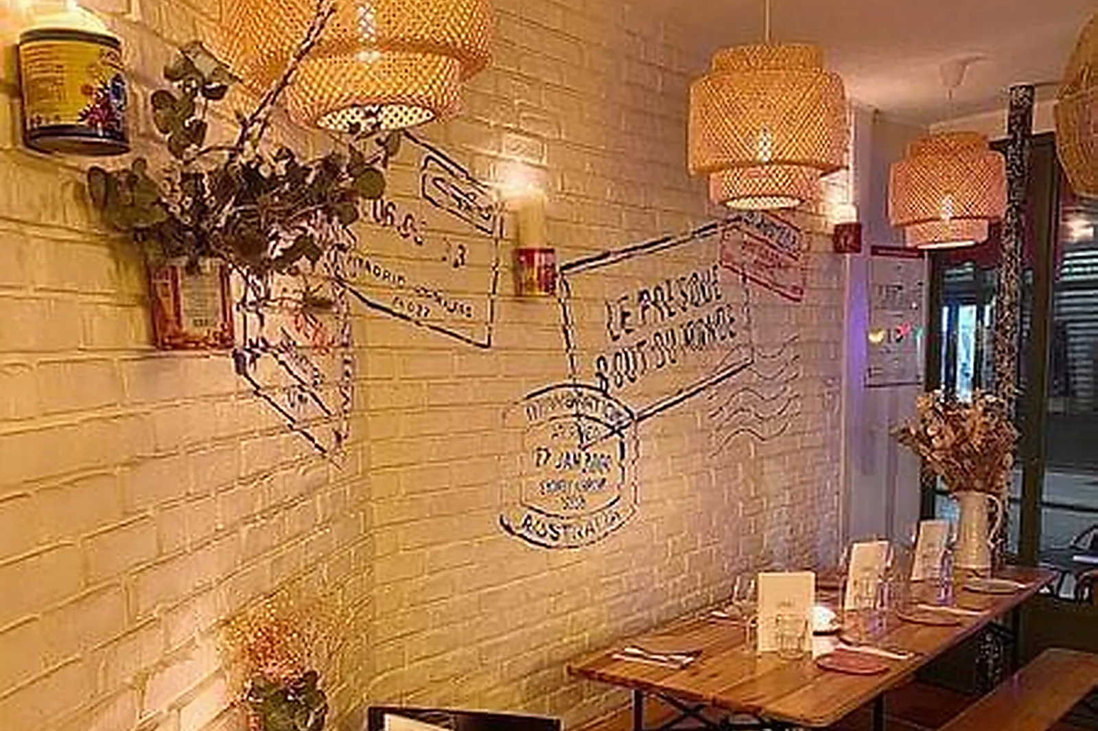 Lieux événementiels, LE PRESQUE BOUT DU MONDE