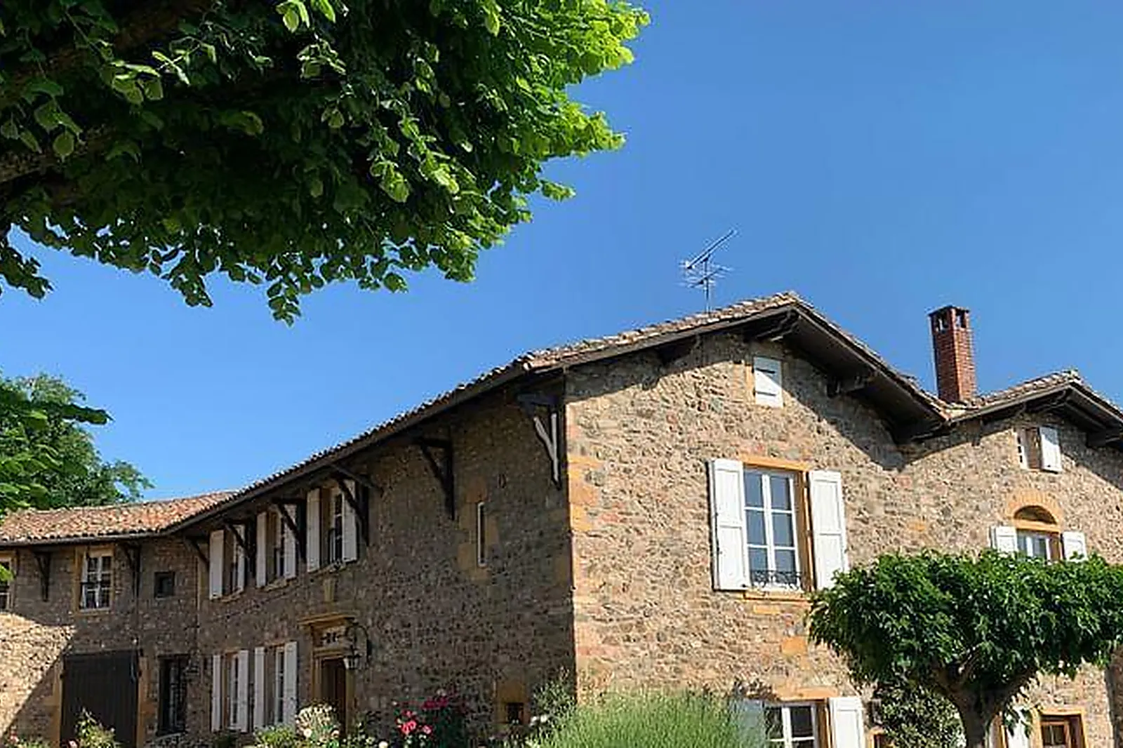 Lieux événementiels, LE PRIEURÉ DE TERNAND