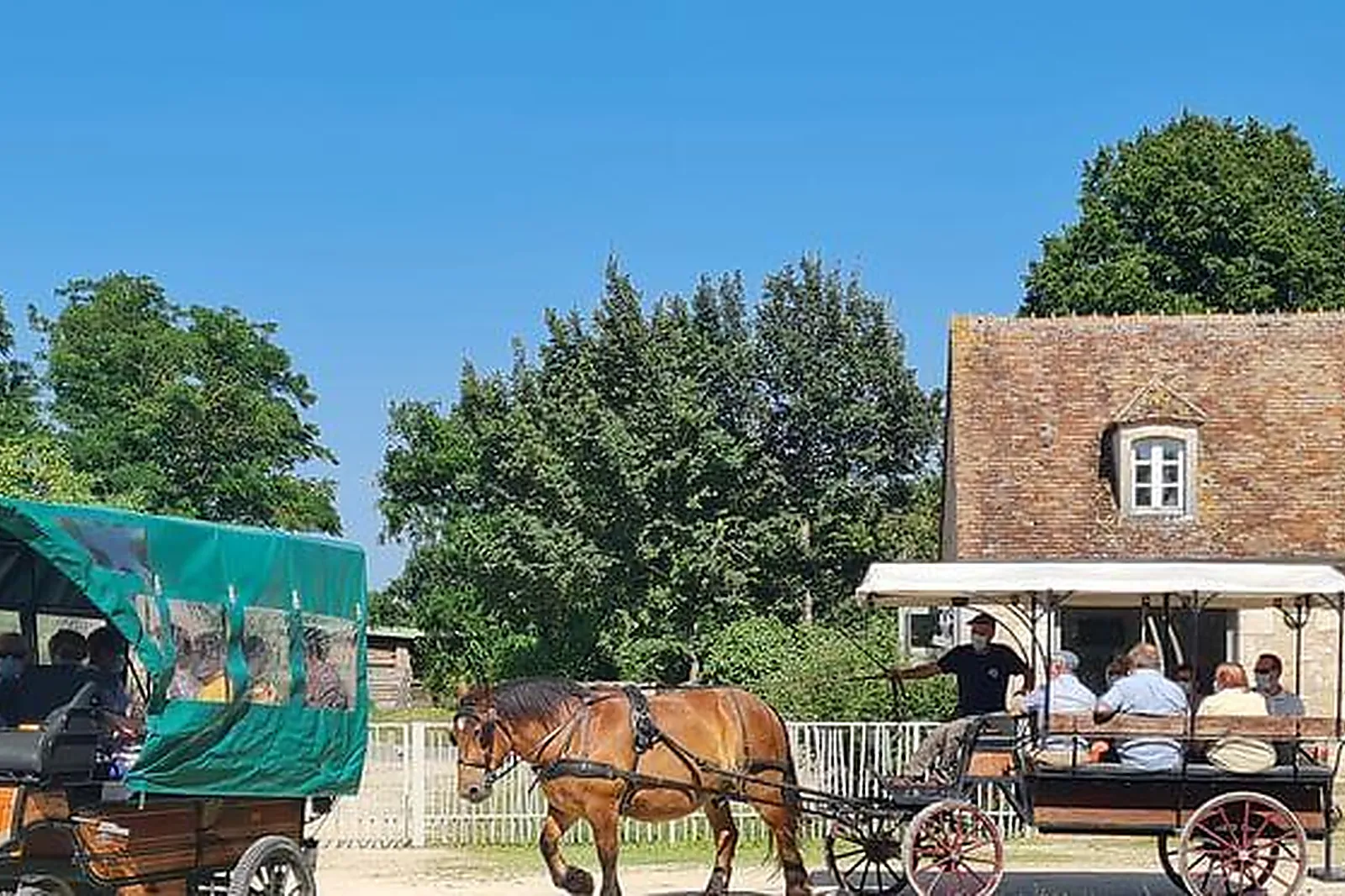 Lieux événementiels, LE PÔLE DU CHEVAL