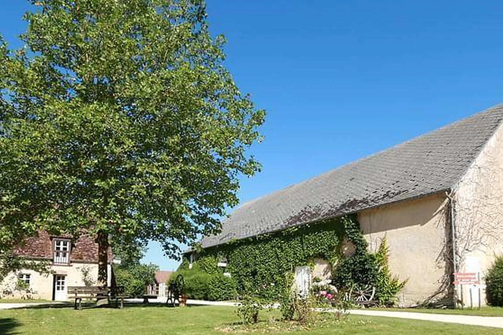 Lieux événementiels, LE PÔLE DU CHEVAL