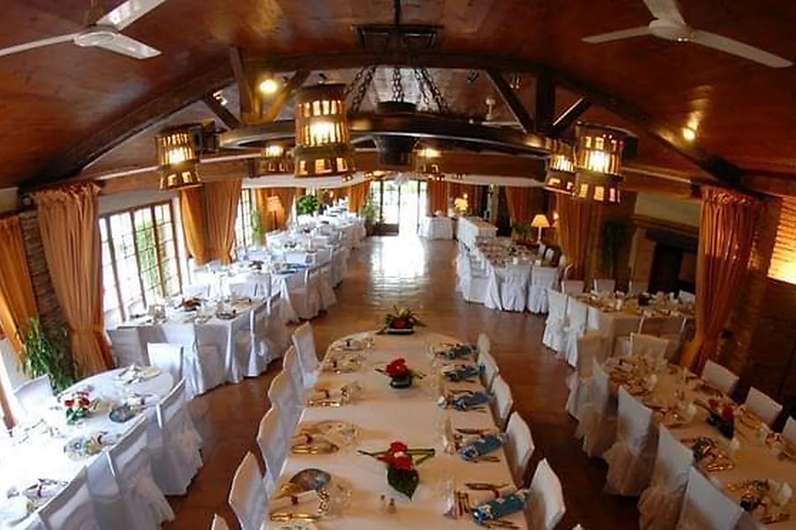 Lieux événementiels, BAYA AXESS