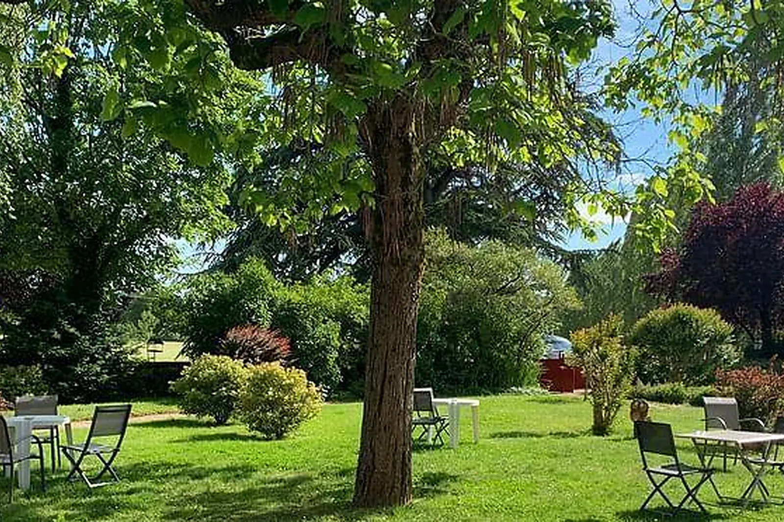 Lieux événementiels, LE RELAIS DES LANDES ****