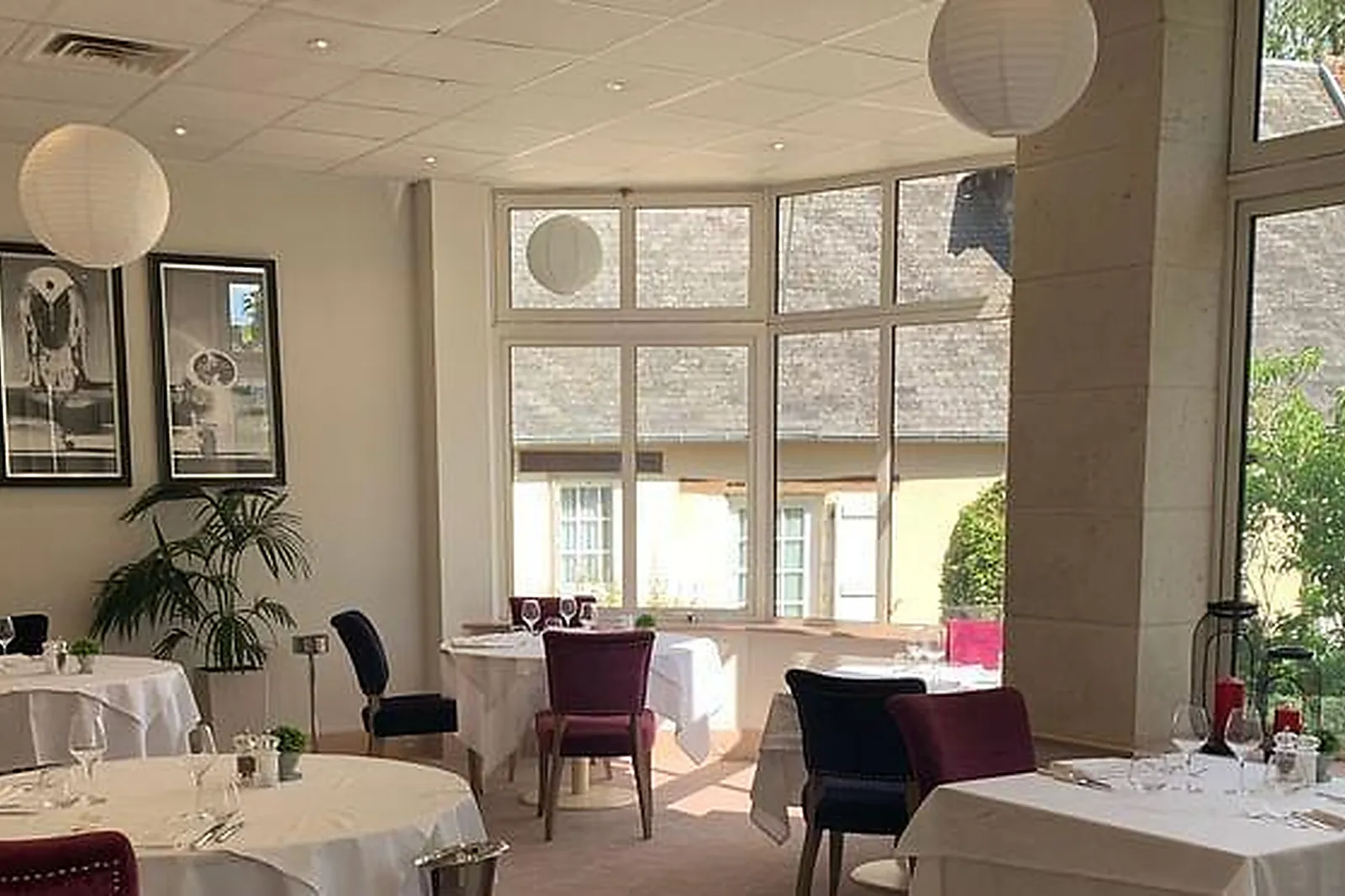 Lieux événementiels, LE RELAIS DES LANDES ****