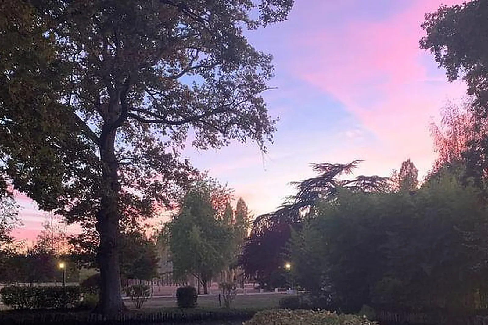 Lieux événementiels, LE RELAIS DES LANDES ****