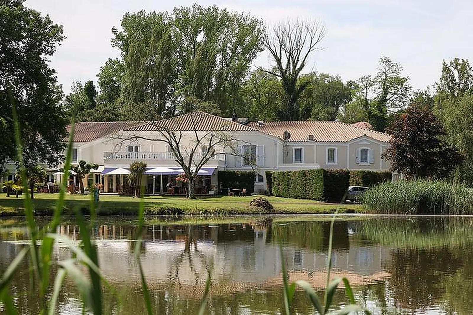 Lieux événementiels, LE RENAISSANCE