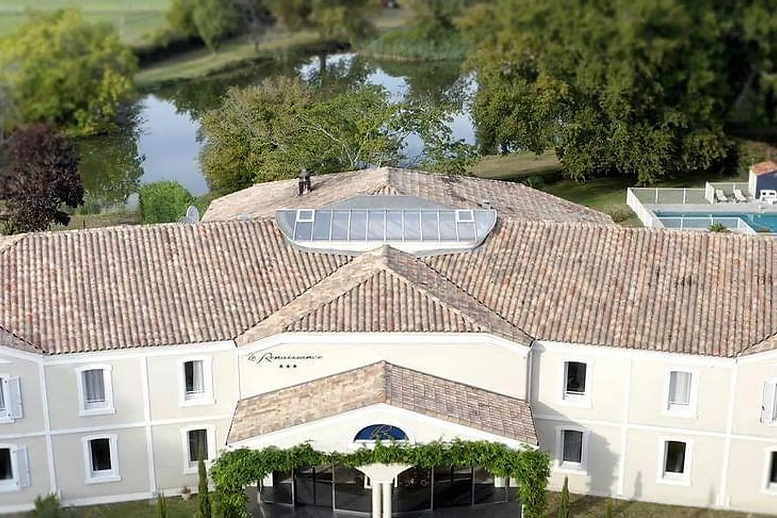 Lieux événementiels, LE RENAISSANCE