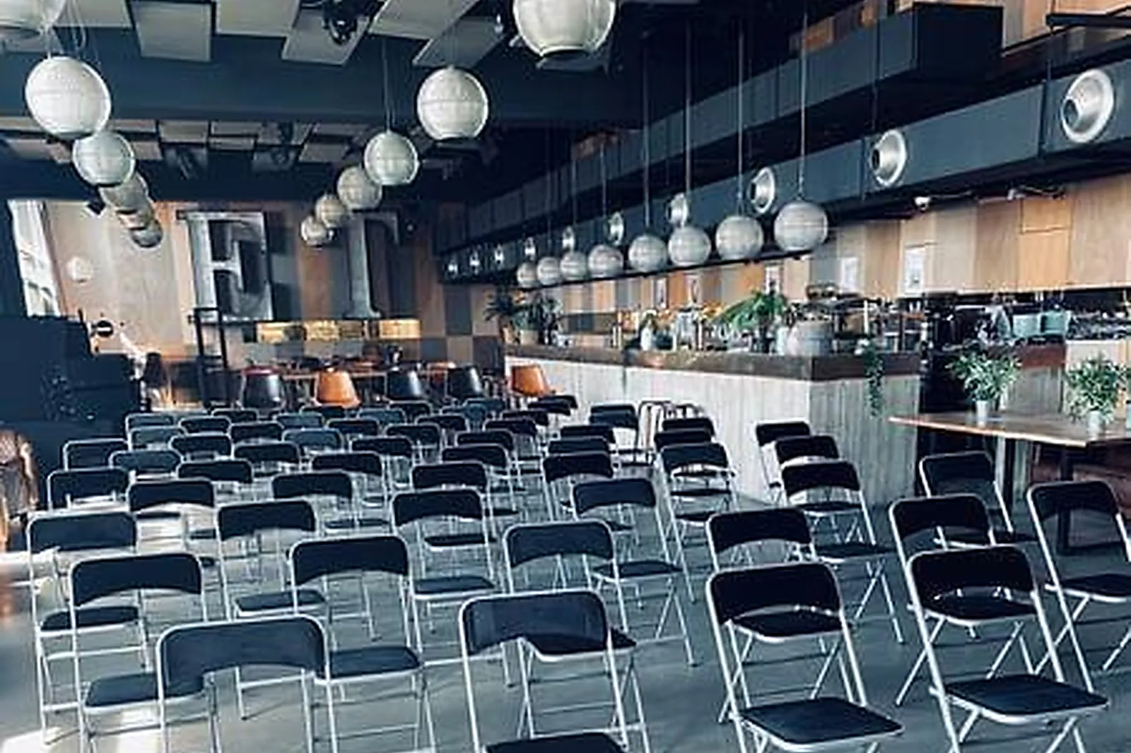 Lieux événementiels, LE REVERSO / ROOFTOP R2 MARSEILLE