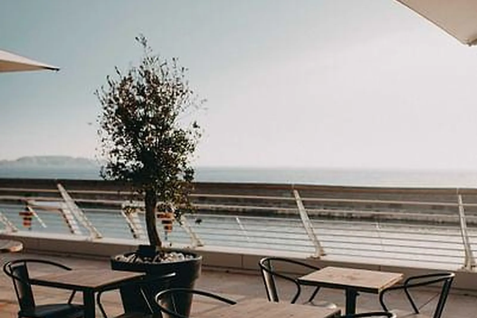 Lieux événementiels, LE REVERSO / ROOFTOP R2 MARSEILLE