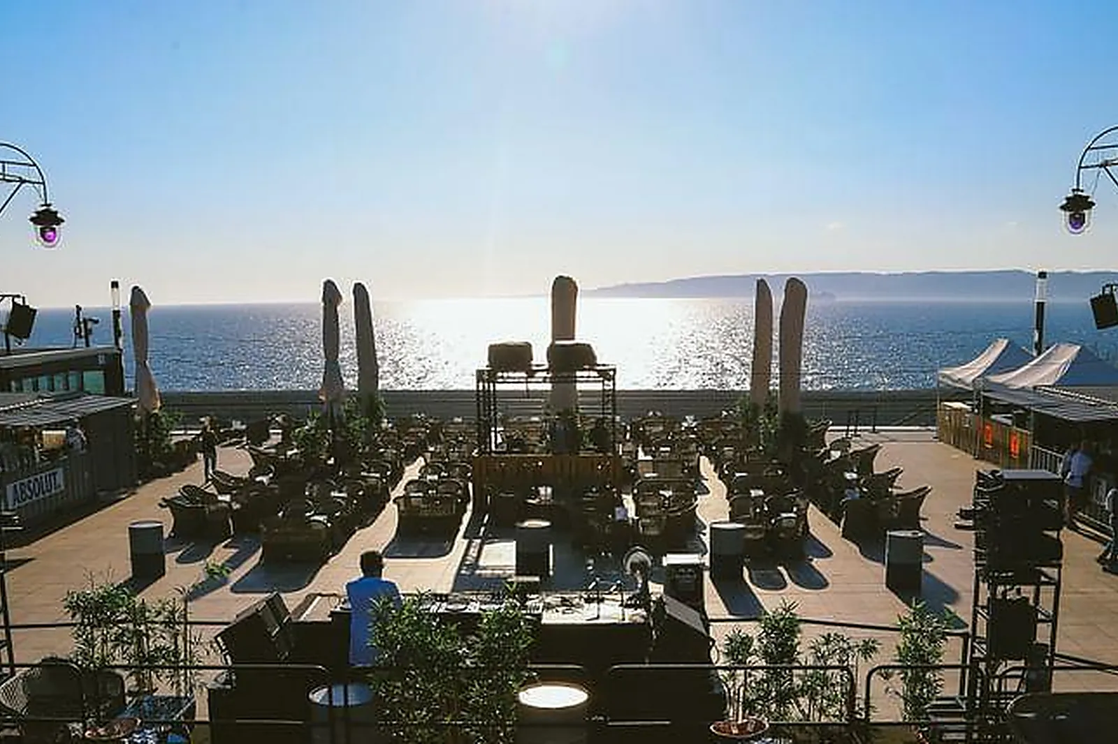 Lieux événementiels, LE REVERSO / ROOFTOP R2 MARSEILLE