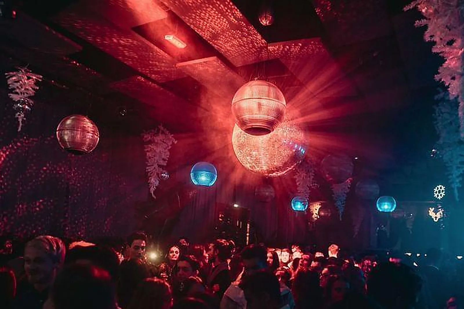 Lieux événementiels, LE REVERSO / ROOFTOP R2 MARSEILLE