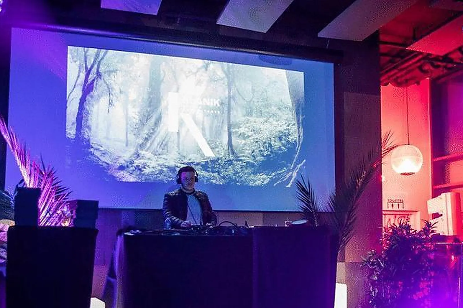 Lieux événementiels, LE REVERSO / ROOFTOP R2 MARSEILLE