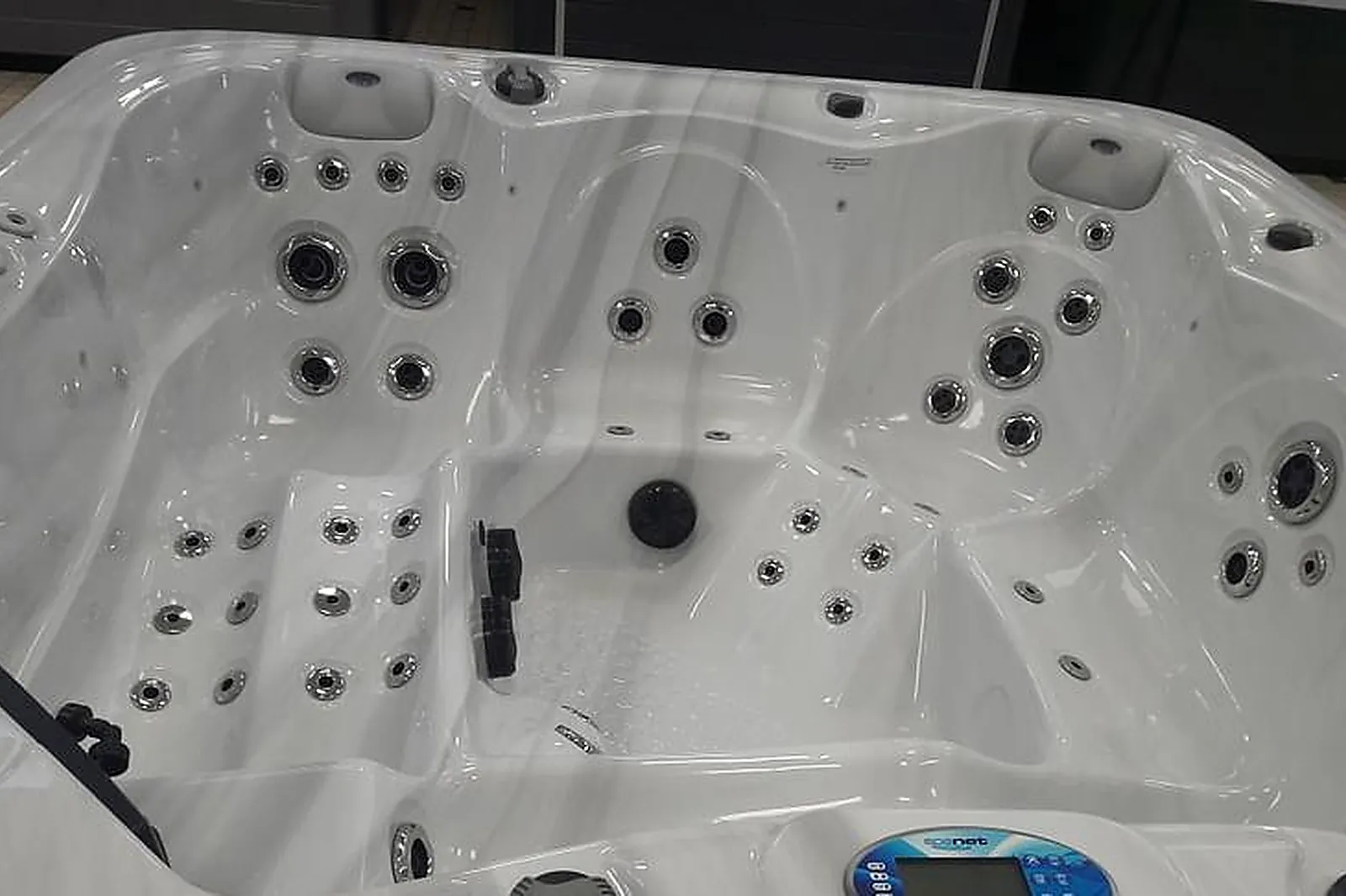 Lieux événementiels, LE HALL VICHY