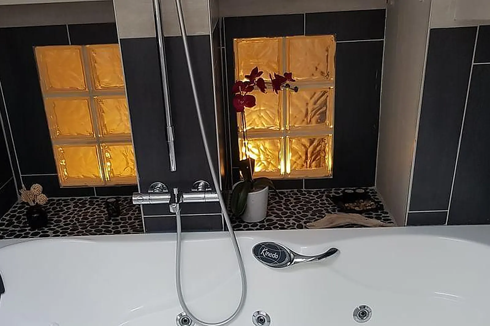 Lieux événementiels, LE HALL VICHY