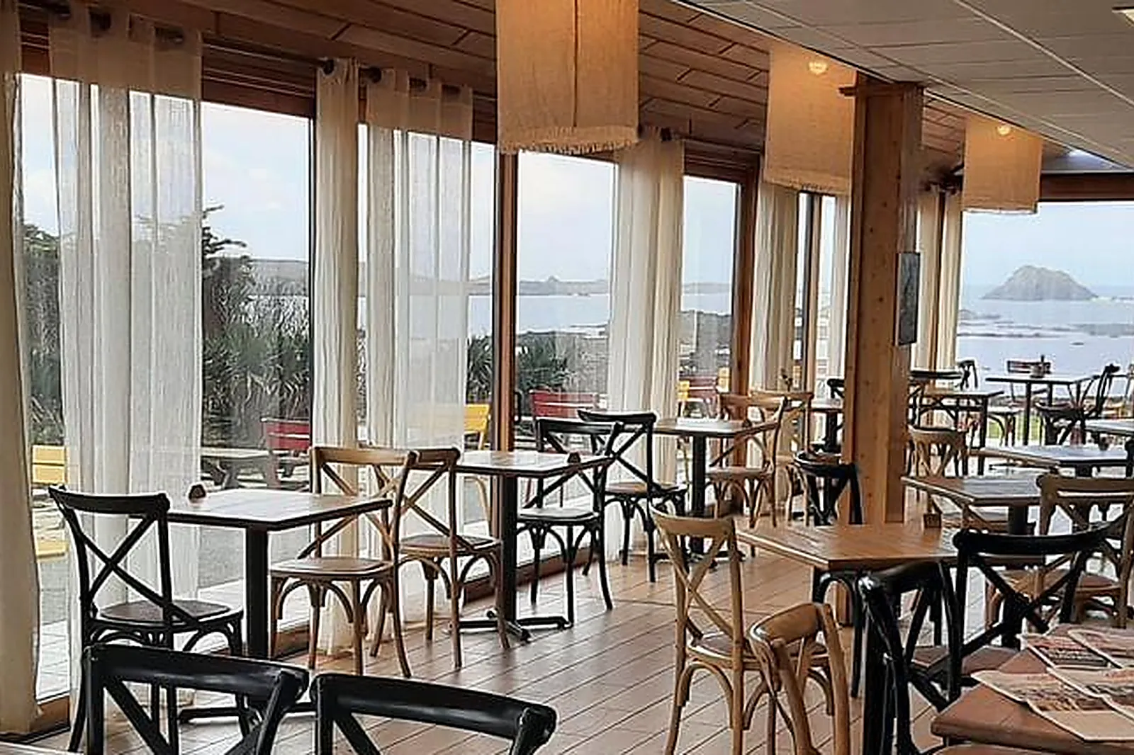 Lieux événementiels, LE ROC'H AR MOR - OUESSANT