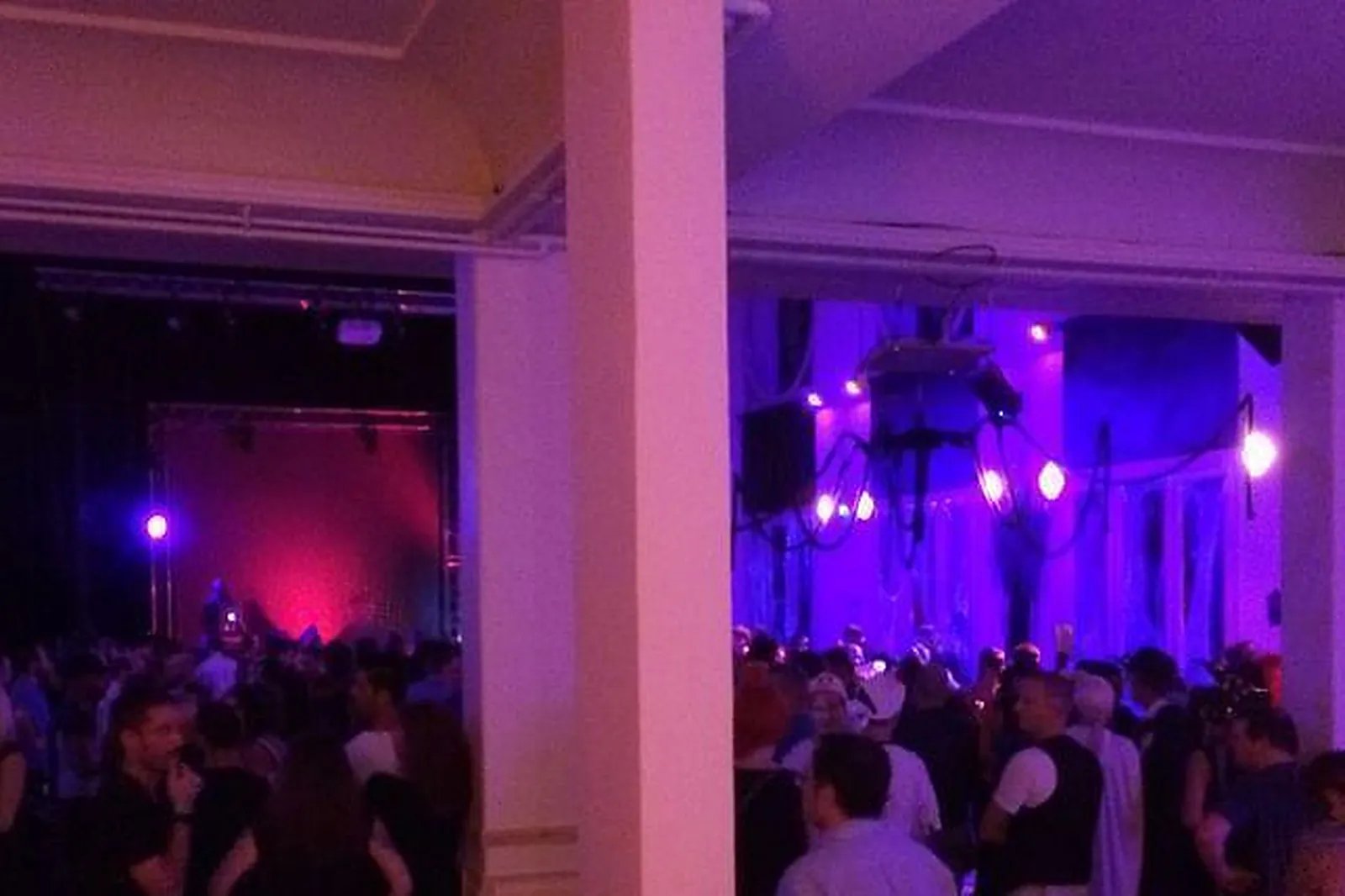 Lieux événementiels, LE ROYAL - MAISON DES ARTS ET MÉTIERS