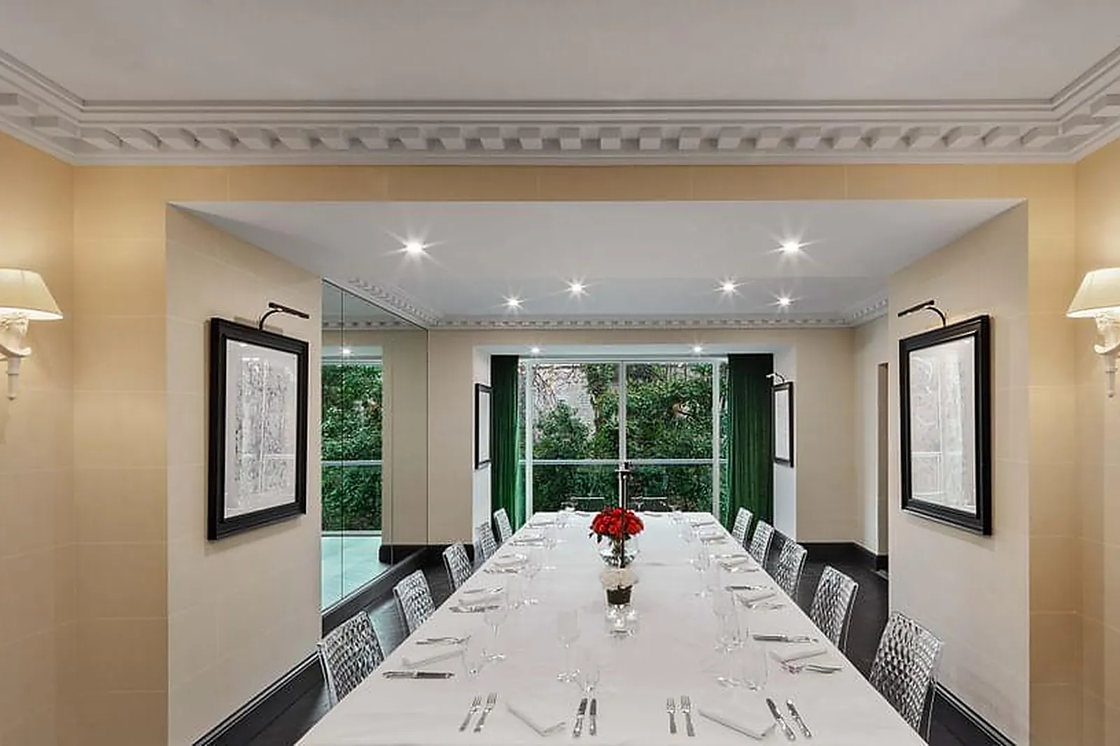 Lieux événementiels, LE SALON