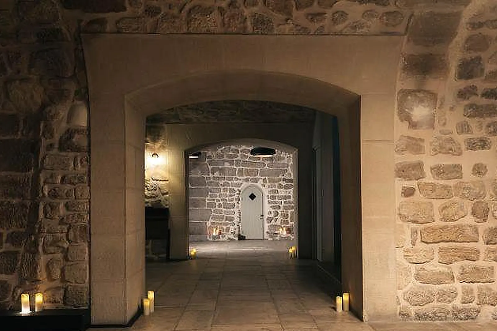 Lieux événementiels, LE SECRET DE L'ÎLE